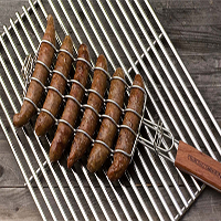 אביזר למטבח גינה: רשת לצליית נקניקיות Stainless Sausage Grilling Basket, חברת BullBBQ